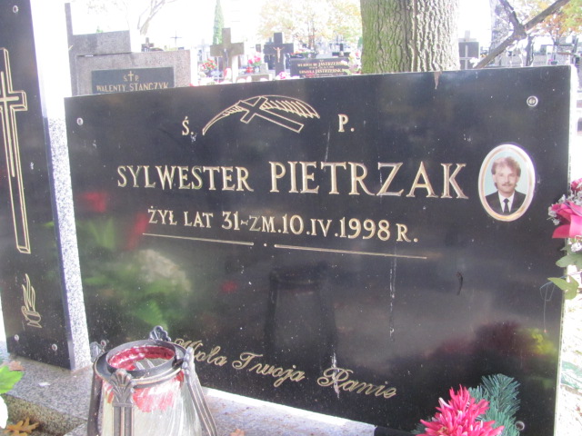 Sylwester Pietrzak 1967 Rawa Mazowiecka - Grobonet - Wyszukiwarka osób pochowanych