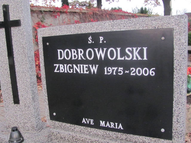 Zbigniew Dobrowolski 1975 Rawa Mazowiecka - Grobonet - Wyszukiwarka osób pochowanych