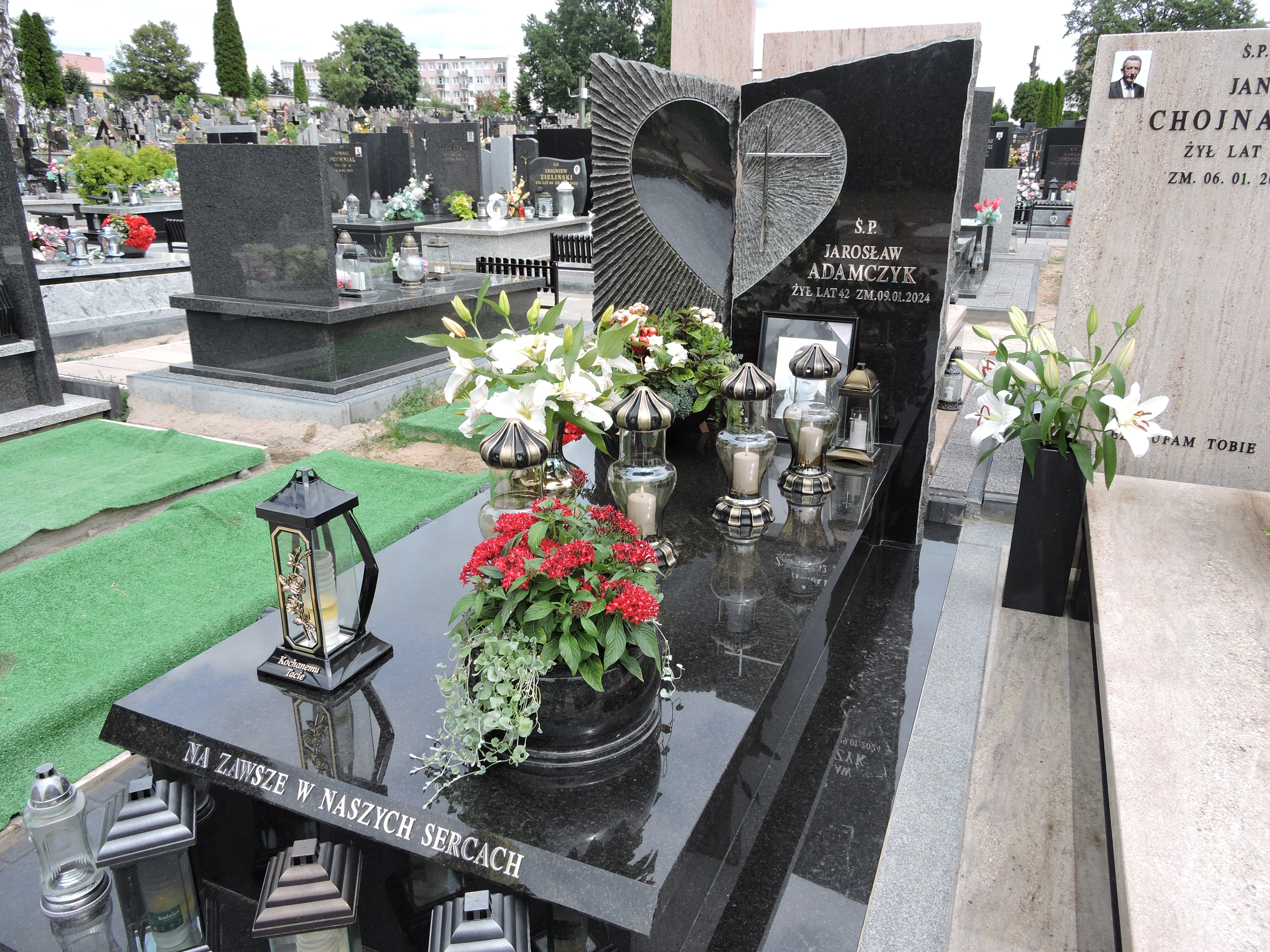 Jarosław Adamczyk 1981 Rawa Mazowiecka - Grobonet - Wyszukiwarka osób pochowanych